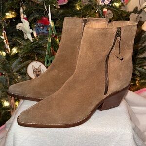 House of Harlow 1960 Taupe Suede Western Booties – Size EU 40 / US 9 – NWT